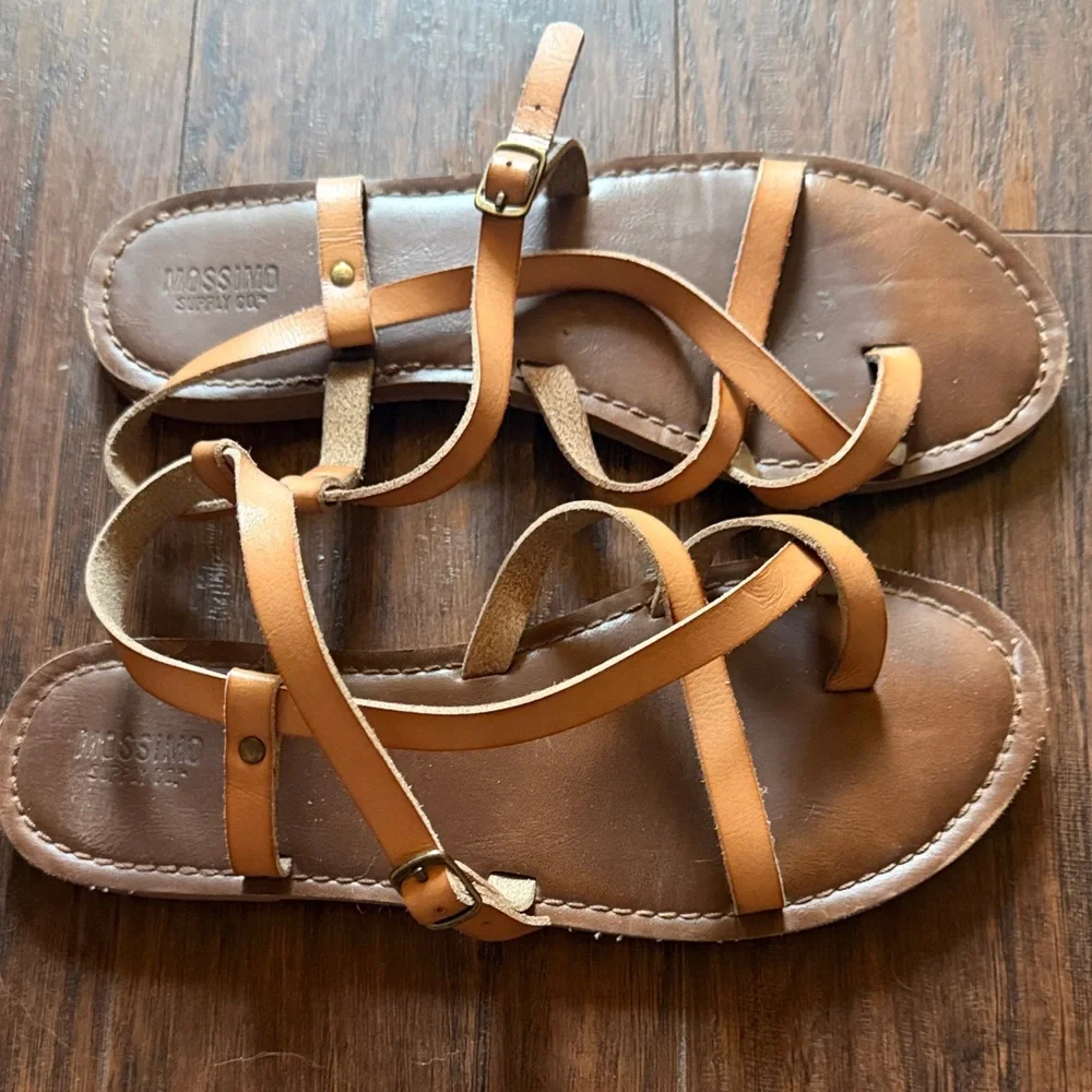 Universal Thread Tan Leather Strappy Sandals - Picture 1 of 2